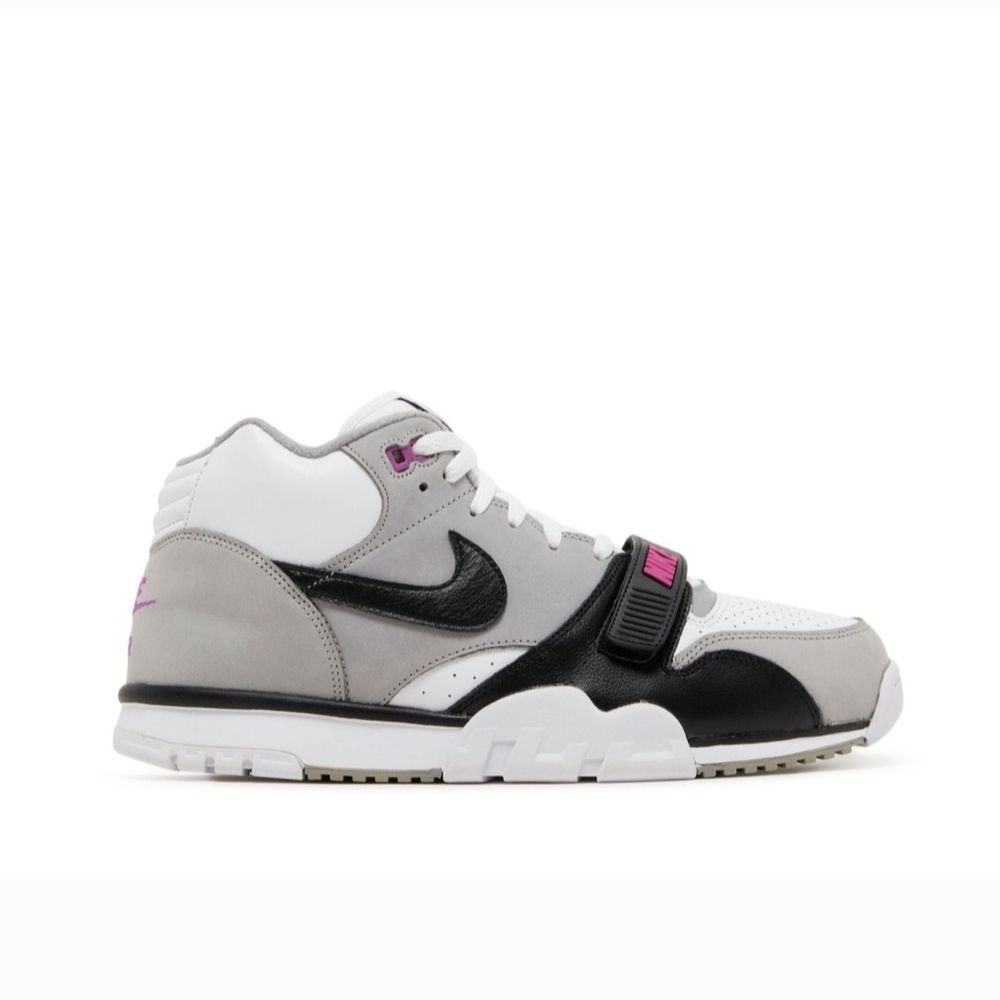 Nike Air Trainer 1 Size 9 With Box